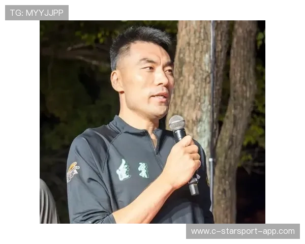 辽宁启程鞍山热身赛,杨鸣狂送签名,李晓旭赵继伟全员待命,鞍山著名运动员 辽宁启程鞍山热身赛,杨鸣狂送签名,李晓旭赵继伟全员待命,鞍山著名运动员