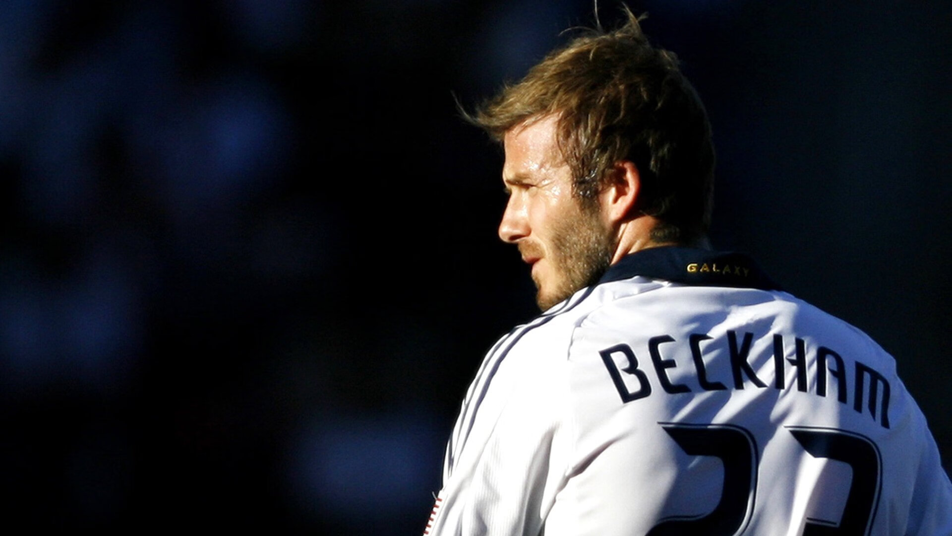 球员退役决定在世界杯后成为热门话题，2020宣布退役球星足球